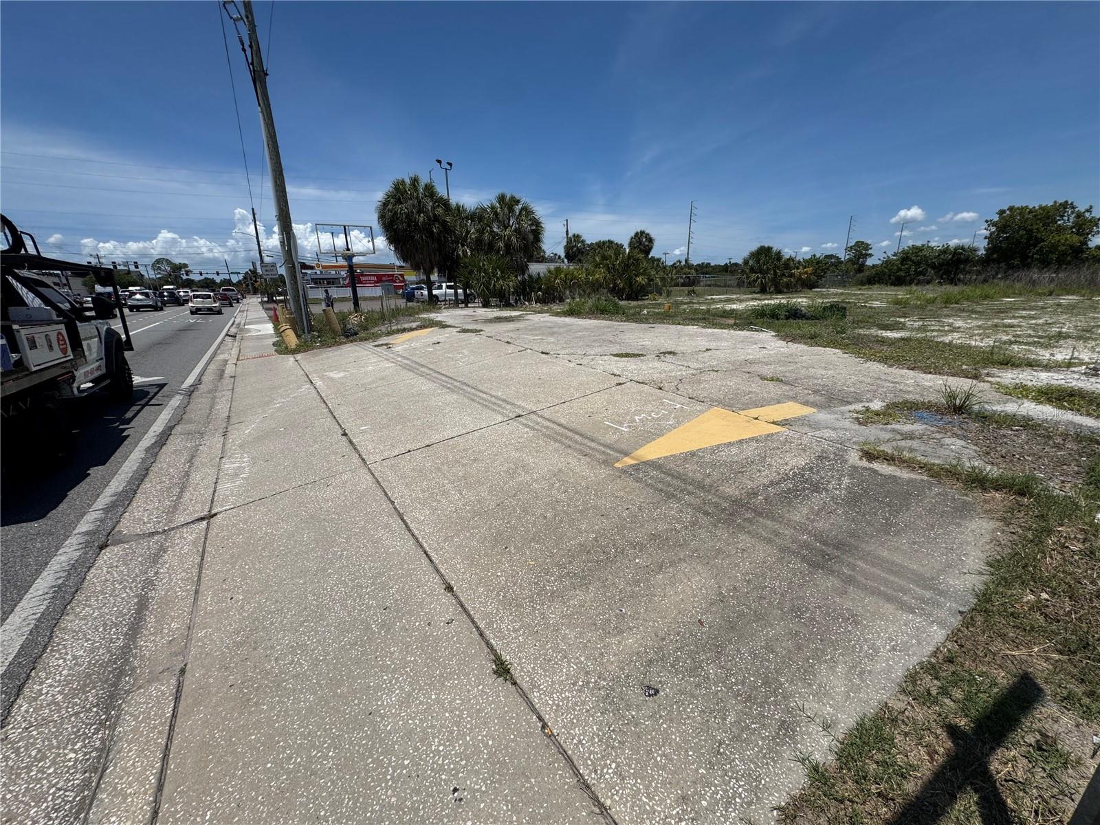 8725 W WATERS AVE, TAMPA, FL, 33615