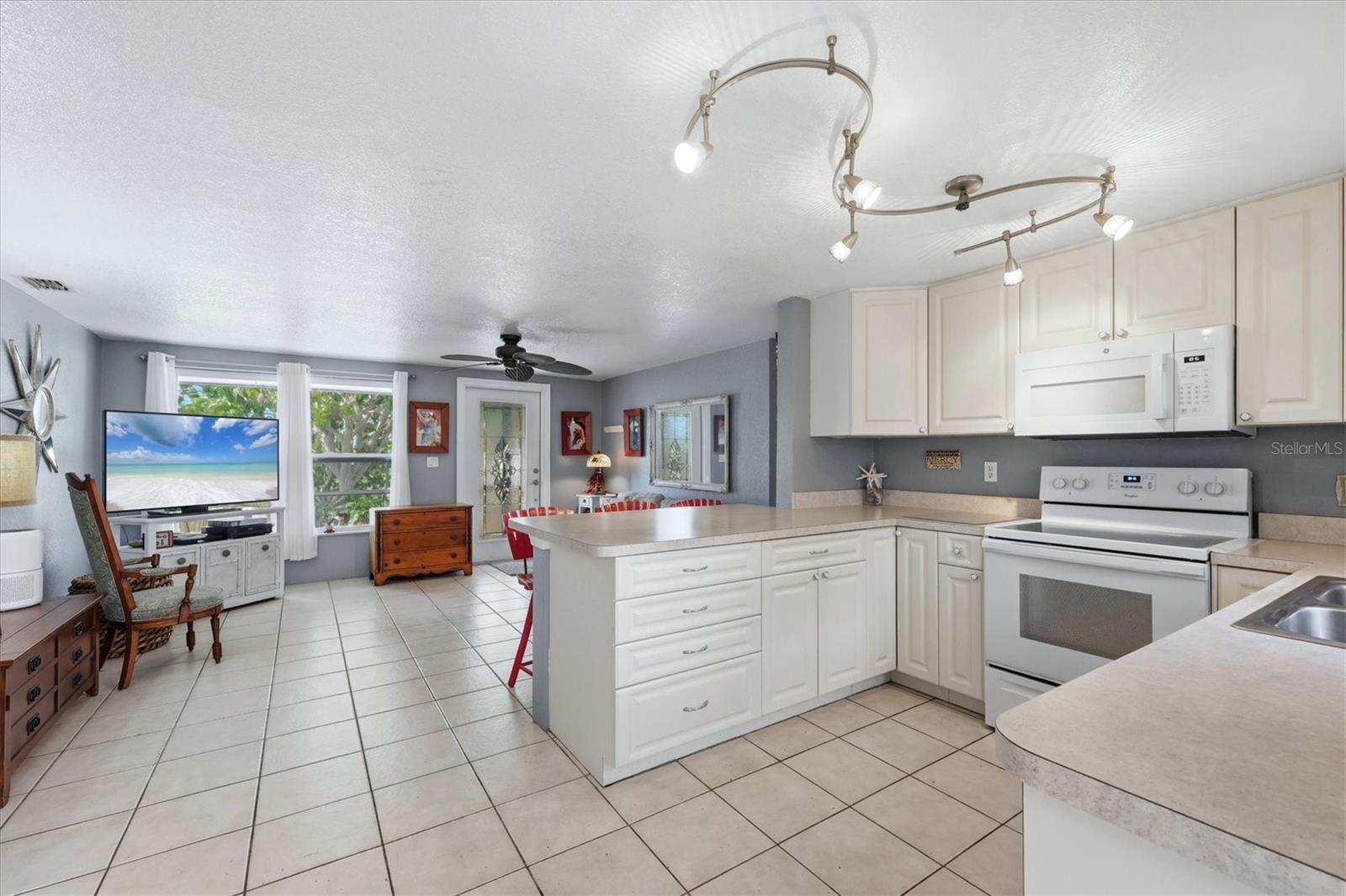 852 E 6TH ST, ENGLEWOOD, FL, 34223
