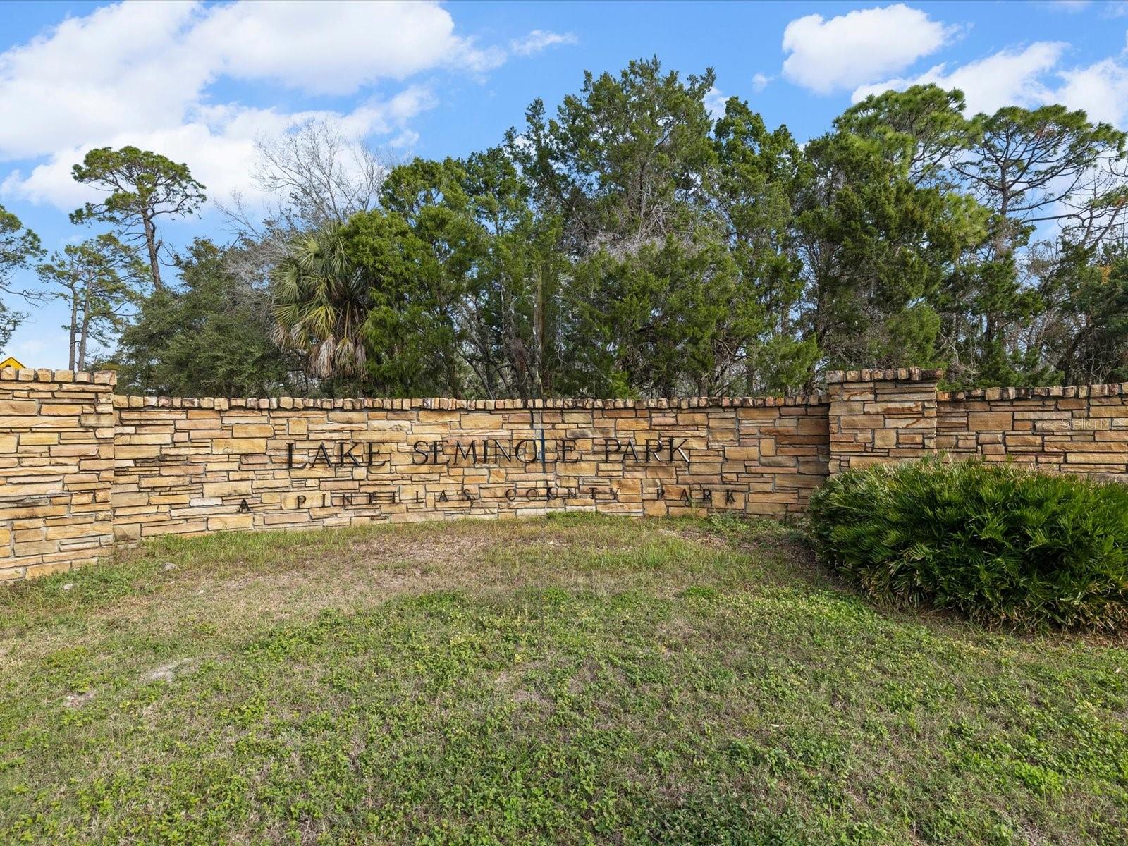 10843 HARBORSIDE DR, LARGO, FL, 33773