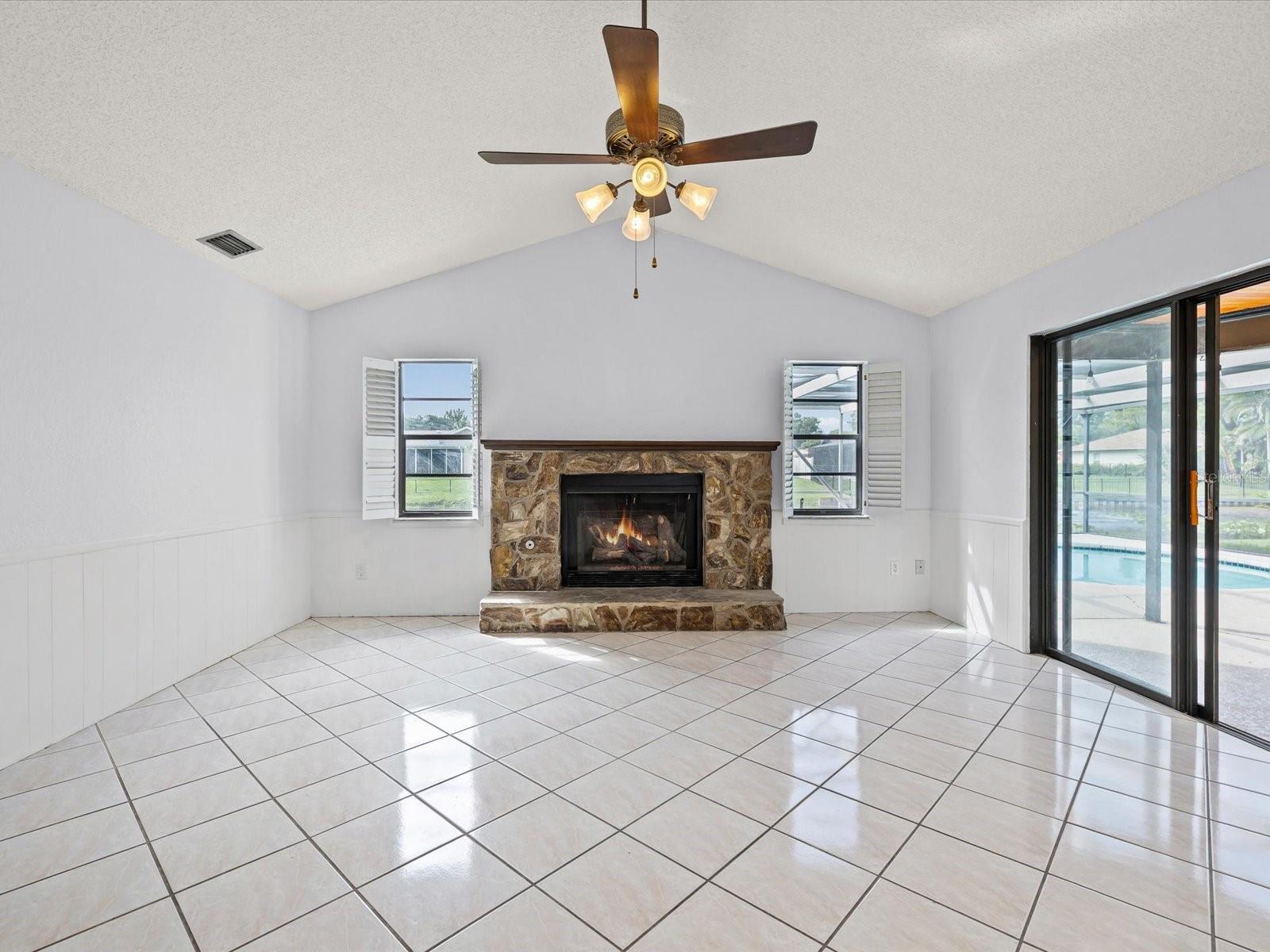 10843 HARBORSIDE DR, LARGO, FL, 33773