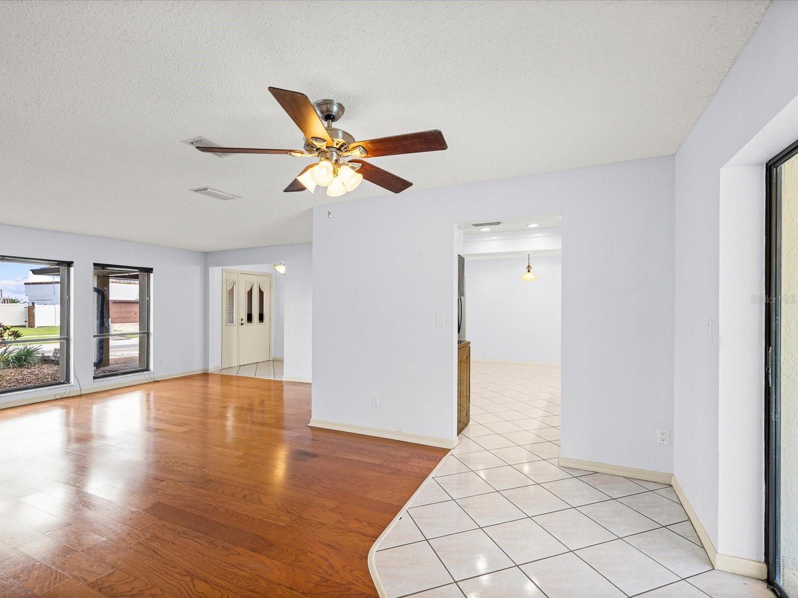 10843 HARBORSIDE DR, LARGO, FL, 33773