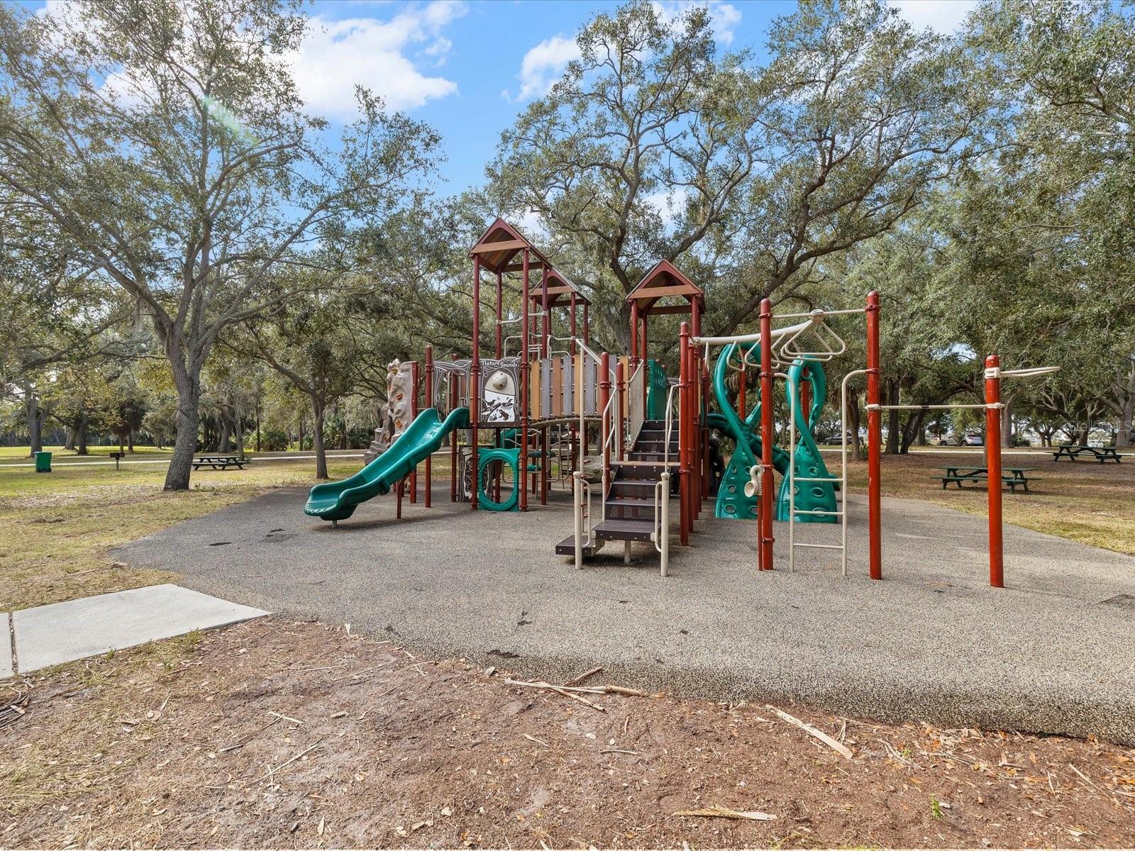 10843 HARBORSIDE DR, LARGO, FL, 33773