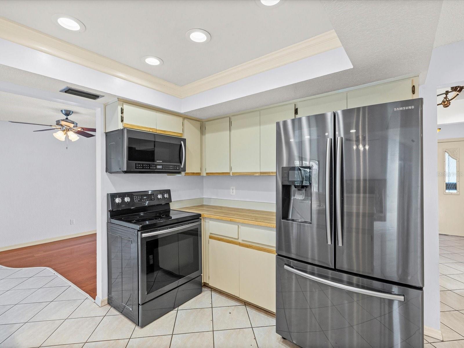 10843 HARBORSIDE DR, LARGO, FL, 33773