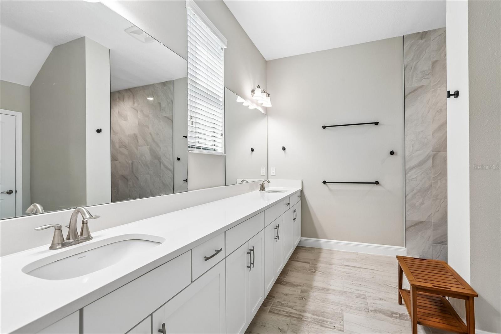 14142 SWISS BRIDGE DR, RIVERVIEW, FL, 33579
