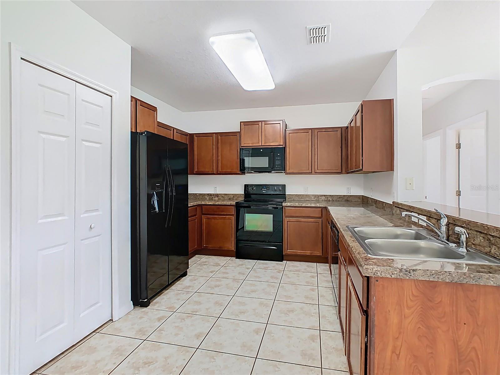 4044 MARINA ISLE DR, KISSIMMEE, FL, 34746