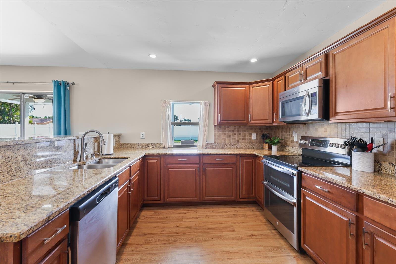 4115 SE 10TH PL, CAPE CORAL, FL, 33904
