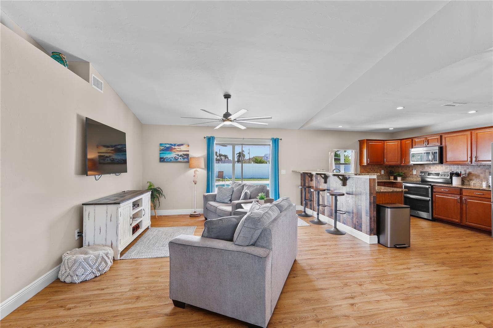 4115 SE 10TH PL, CAPE CORAL, FL, 33904