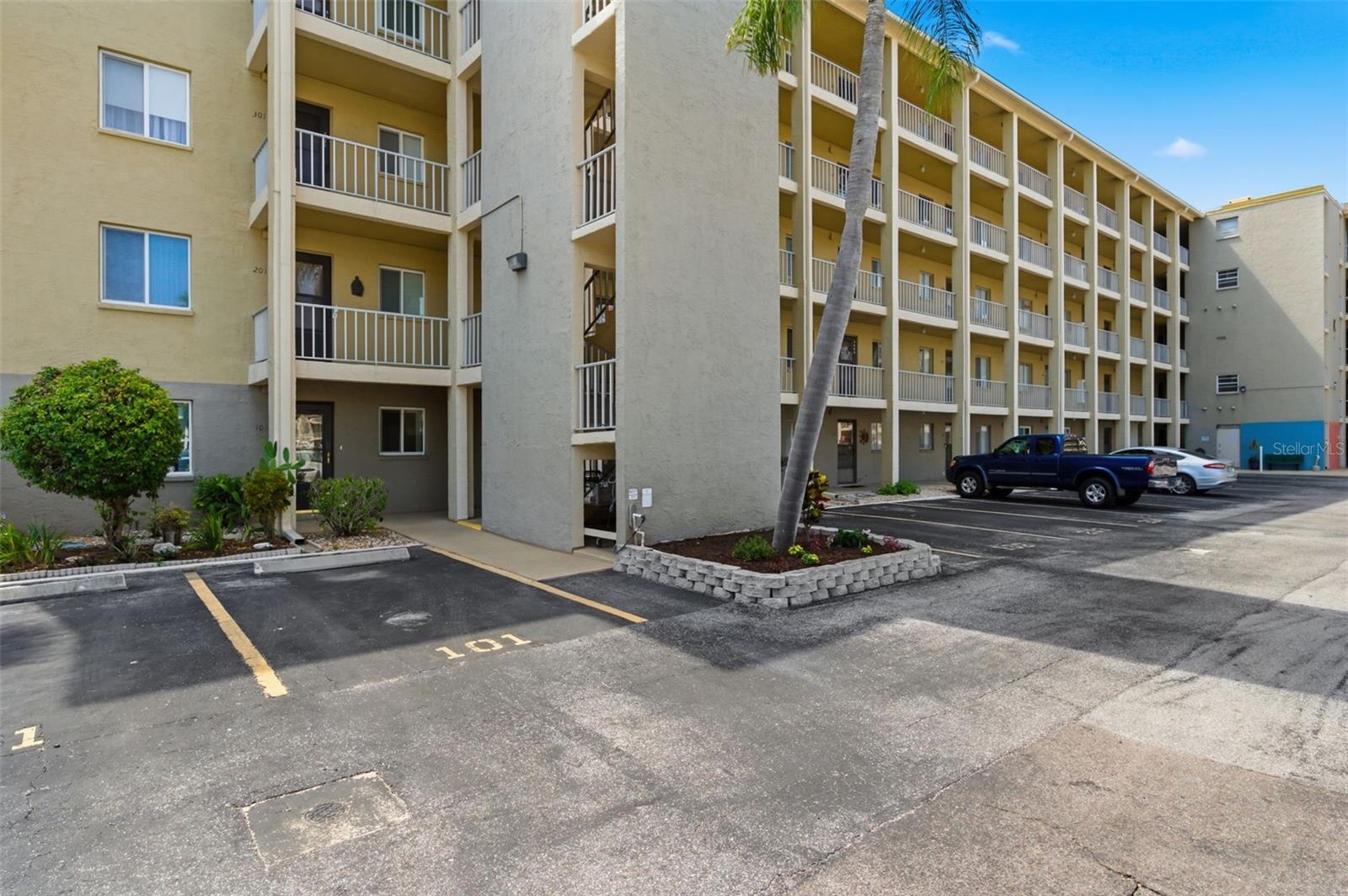 3500 LAKE BAYSHORE DR #K 101, BRADENTON, FL, 34205