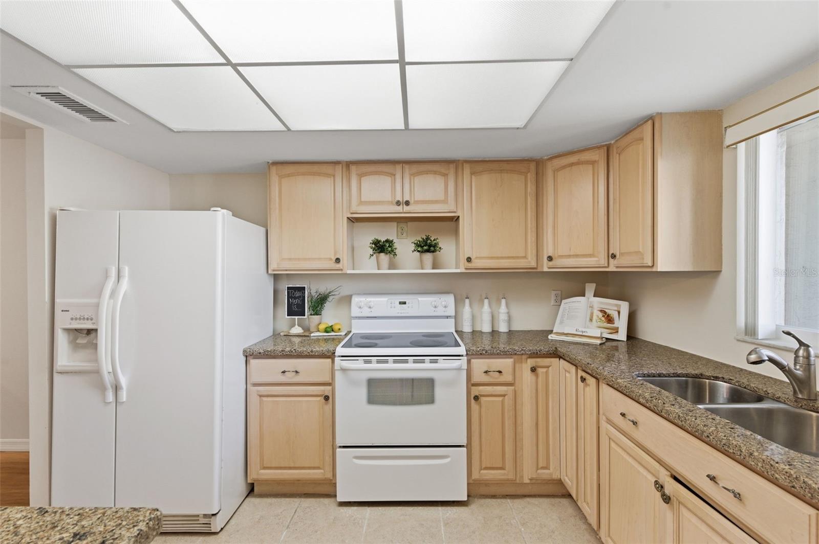 3500 LAKE BAYSHORE DR #K 101, BRADENTON, FL, 34205
