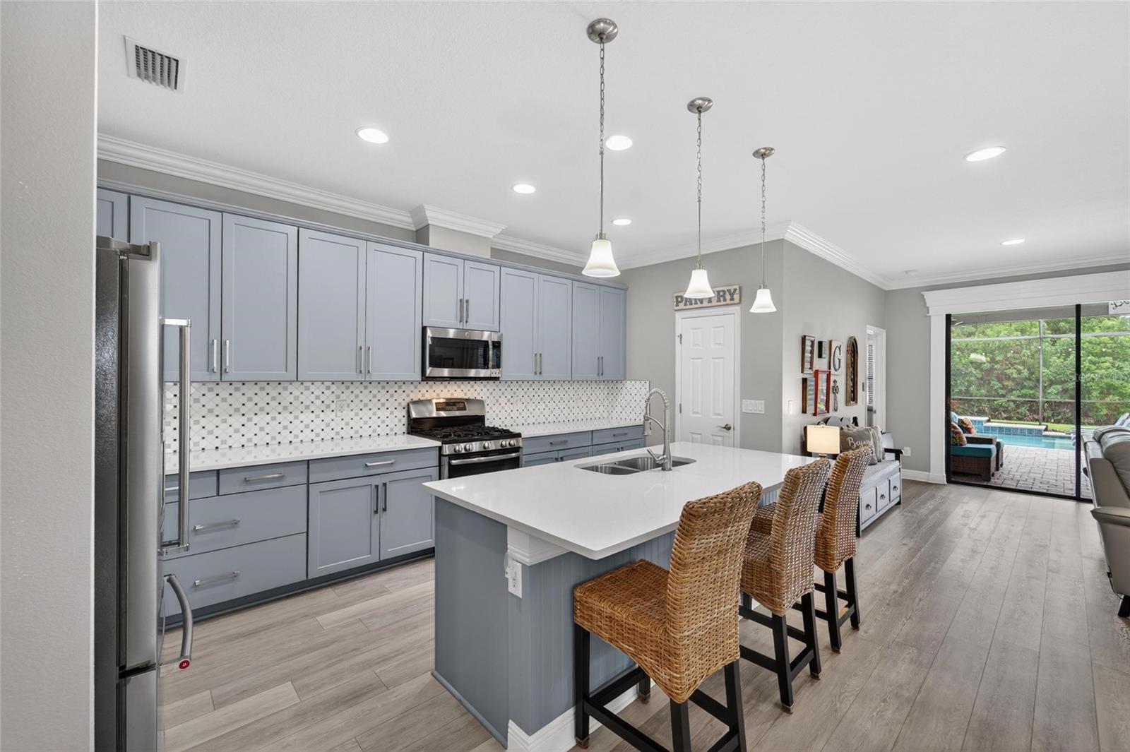 7020 OLD BENTON DR, APOLLO BEACH, FL, 33572