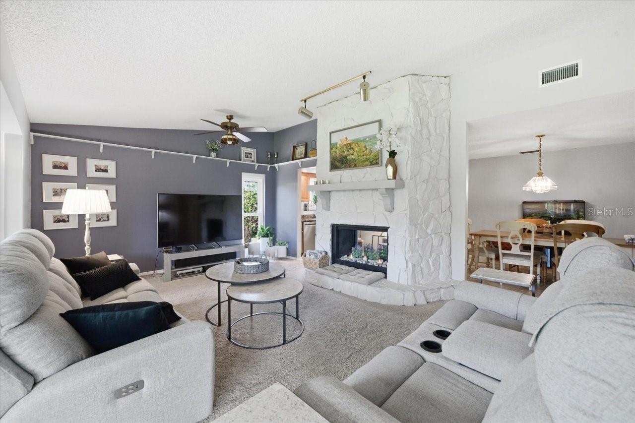 4218 HOLLOWTRAIL DR, TAMPA, FL, 33624