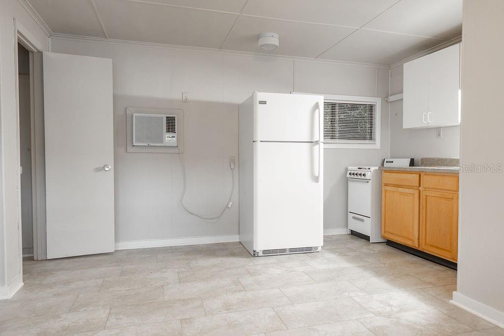 220 N ADELLE AVE #B, DELAND, FL, 32720