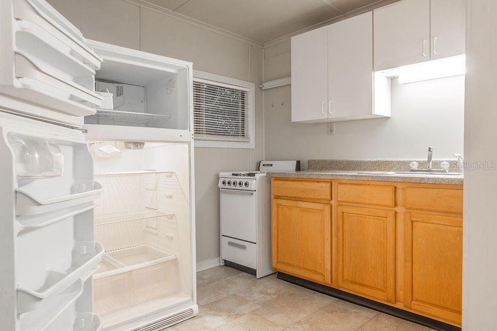 220 N ADELLE AVE #B, DELAND, FL, 32720