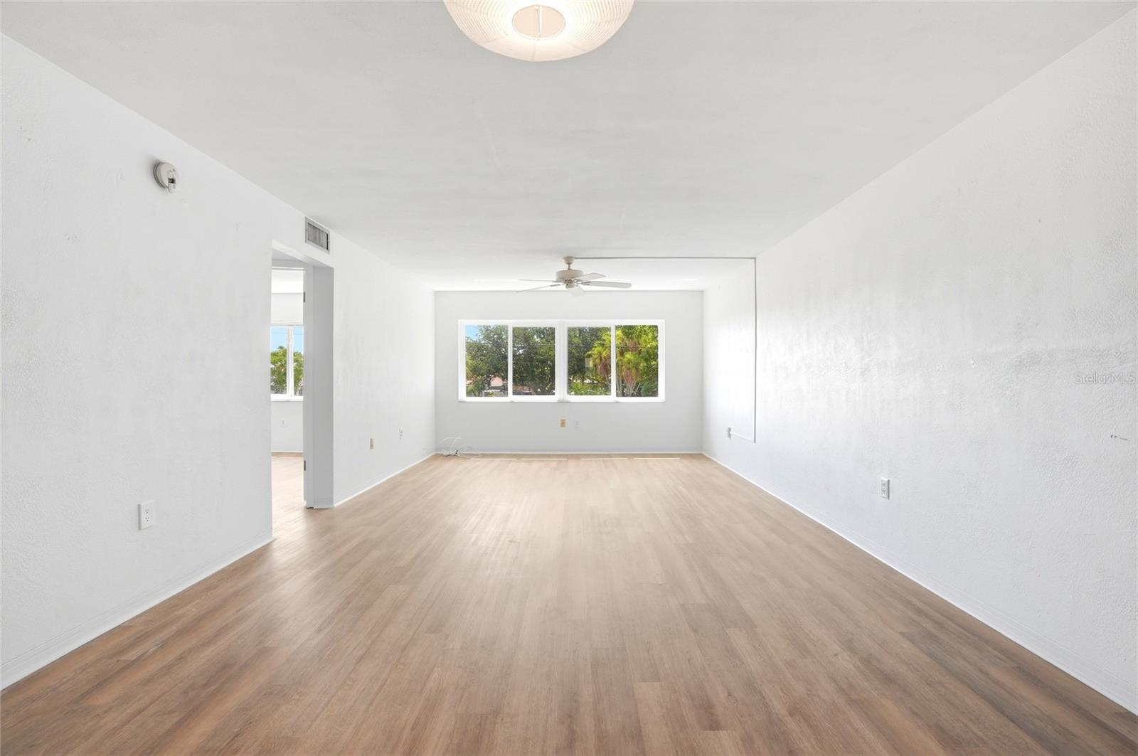 4570 OVERLOOK DR NE #284, ST PETERSBURG, FL, 33703