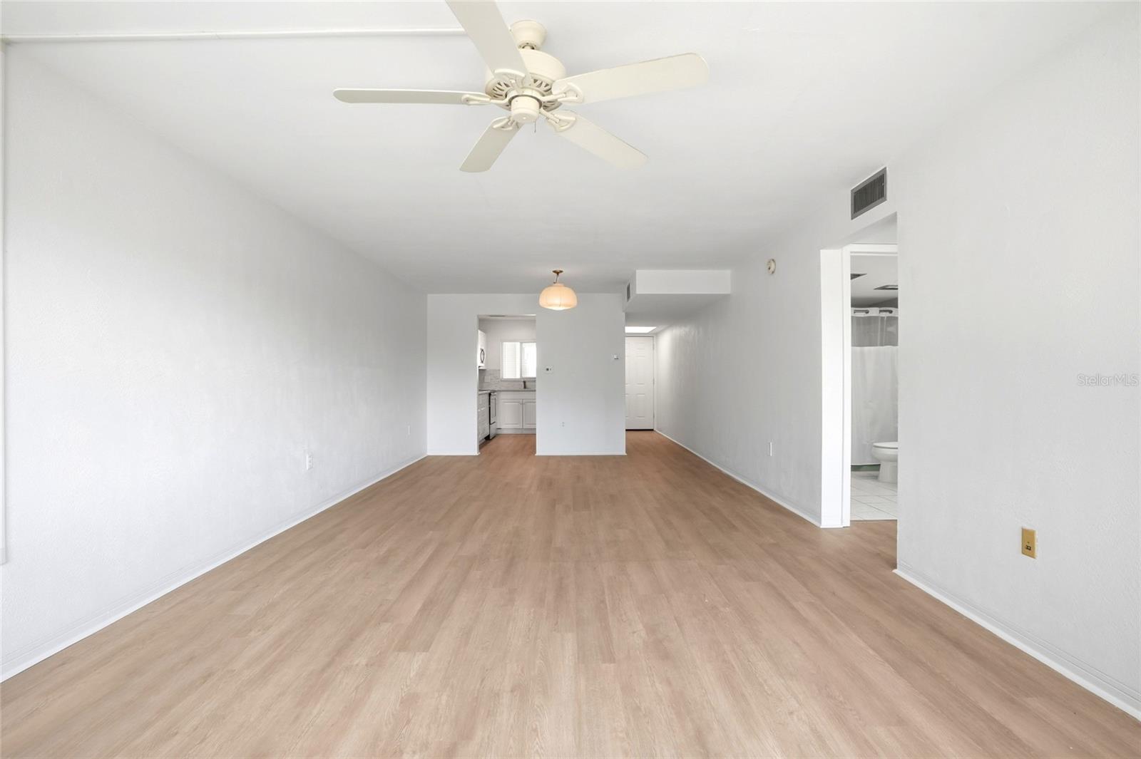 4570 OVERLOOK DR NE #284, ST PETERSBURG, FL, 33703