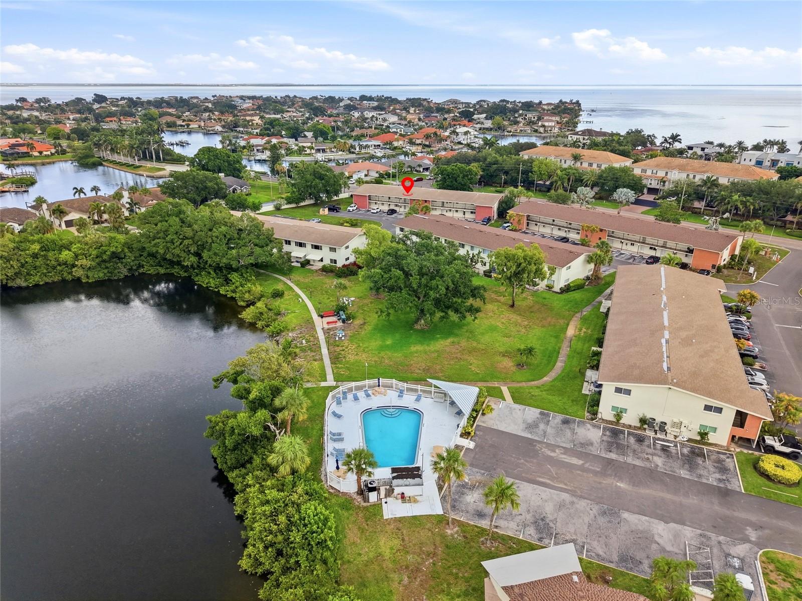 4570 OVERLOOK DR NE #284, ST PETERSBURG, FL, 33703