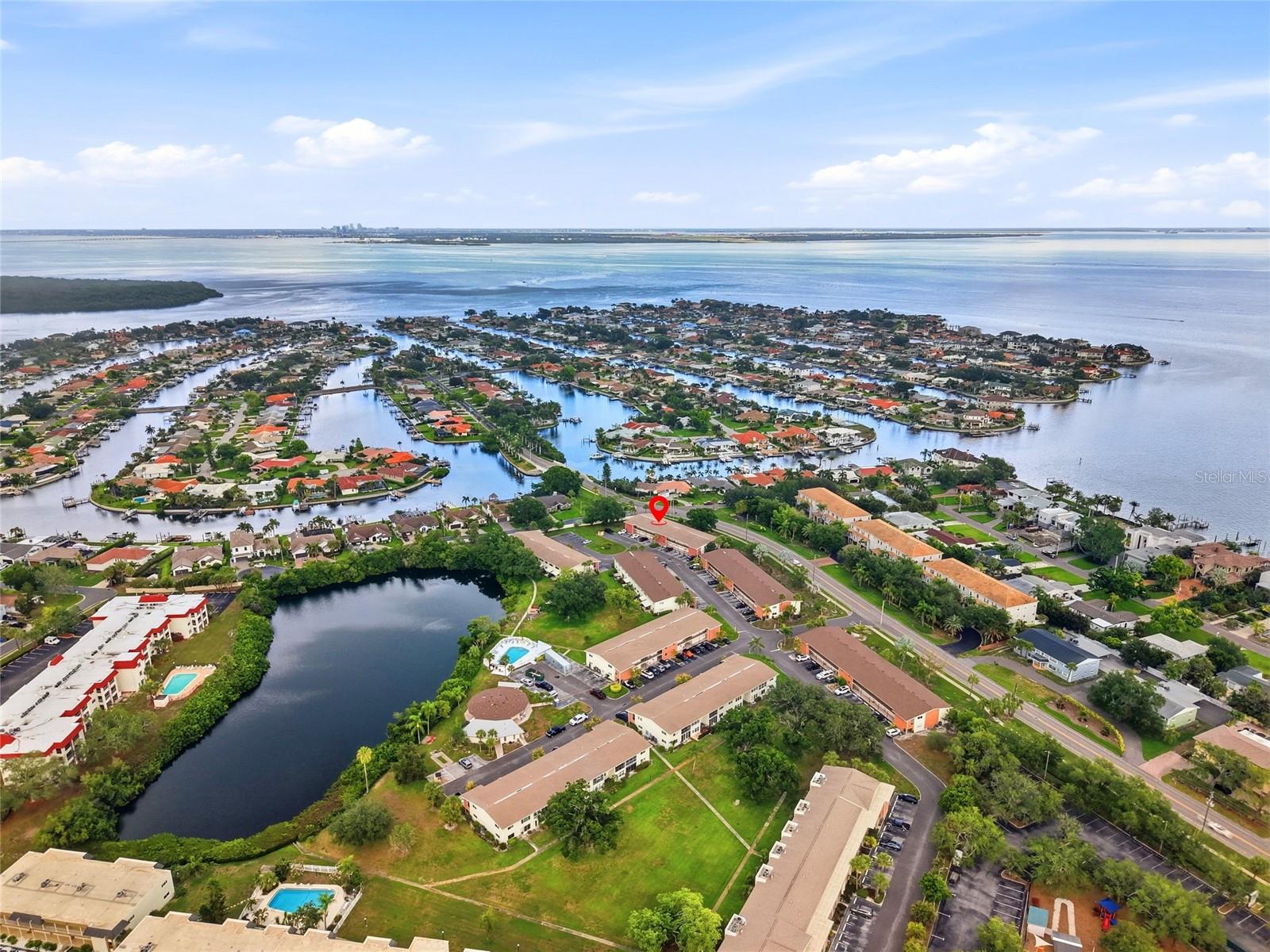 4570 OVERLOOK DR NE #284, ST PETERSBURG, FL, 33703