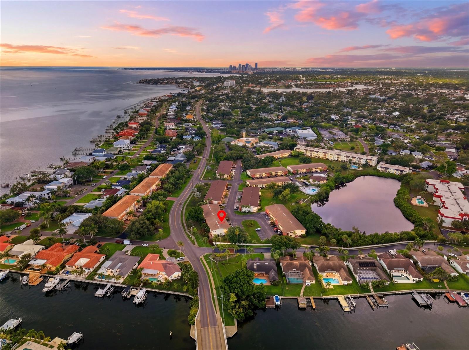 4570 OVERLOOK DR NE #284, ST PETERSBURG, FL, 33703