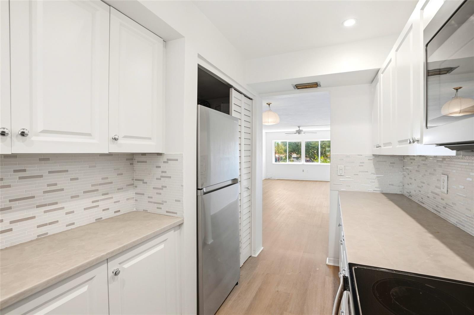 4570 OVERLOOK DR NE #284, ST PETERSBURG, FL, 33703