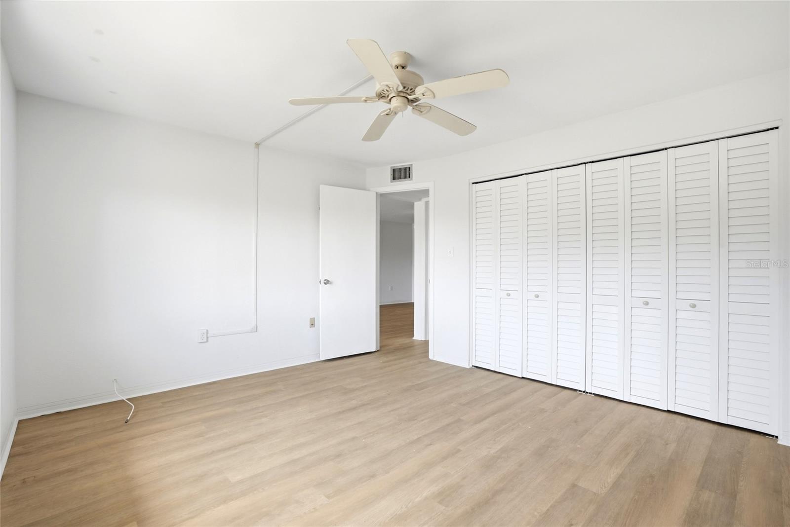 4570 OVERLOOK DR NE #284, ST PETERSBURG, FL, 33703