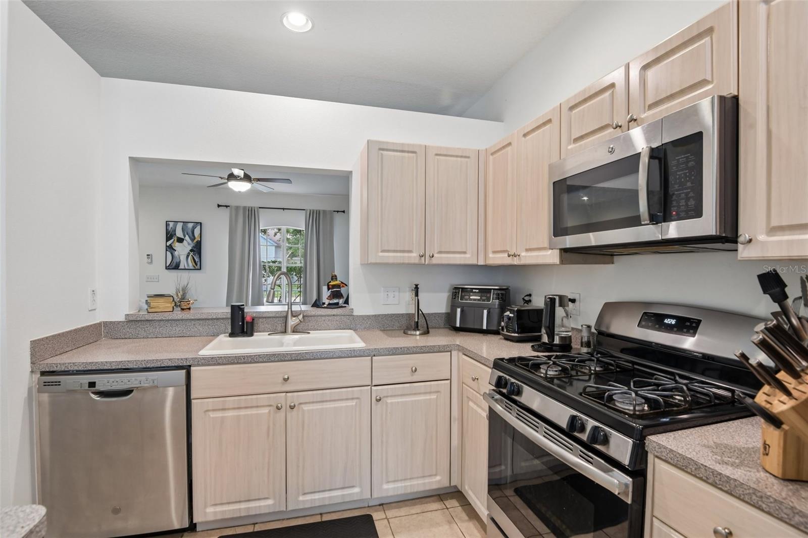 7926 TERRACE RIDGE DR, TEMPLE TERRACE, FL, 33637