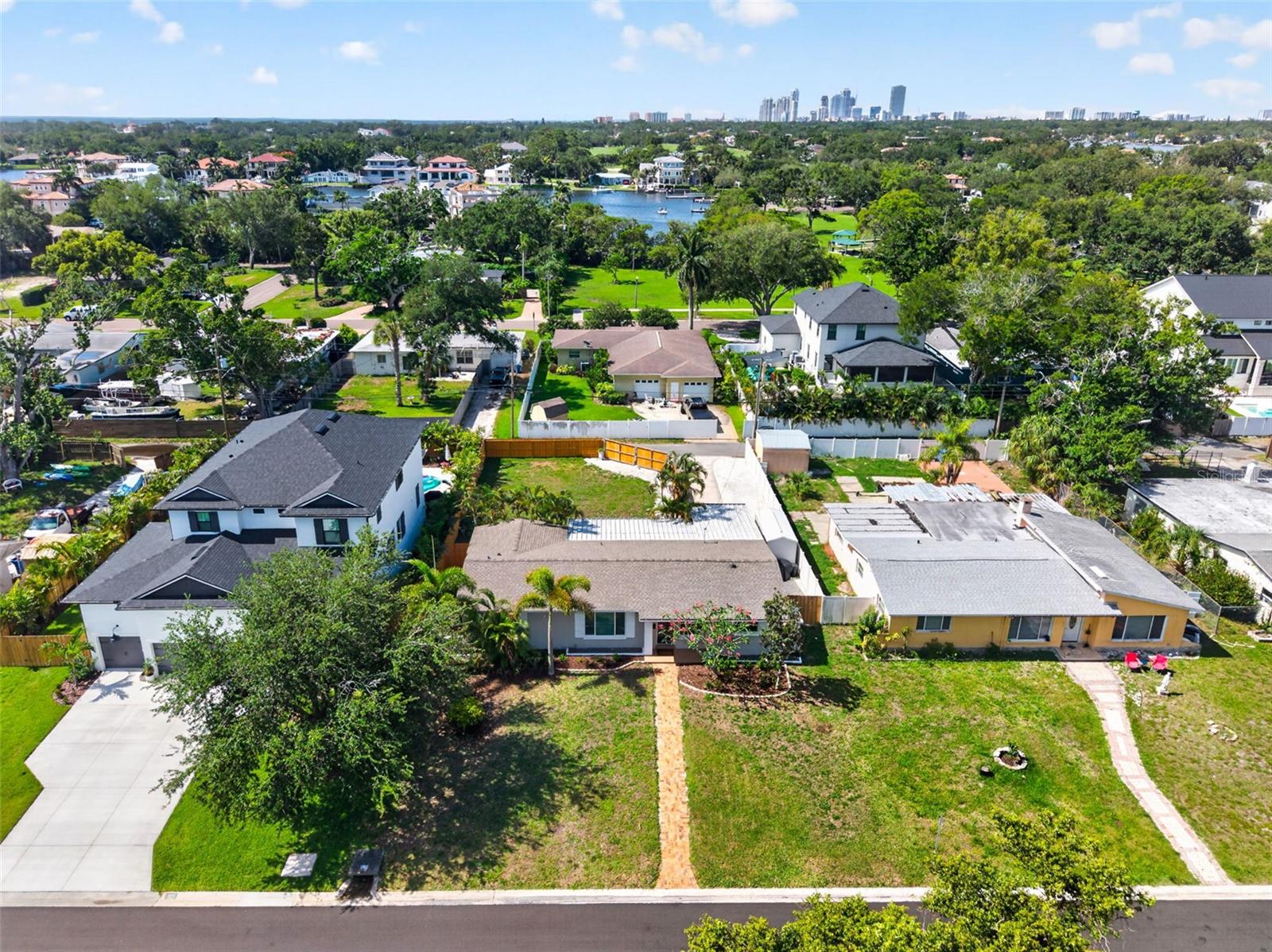642 38TH AVE NE, ST PETERSBURG, FL, 33704