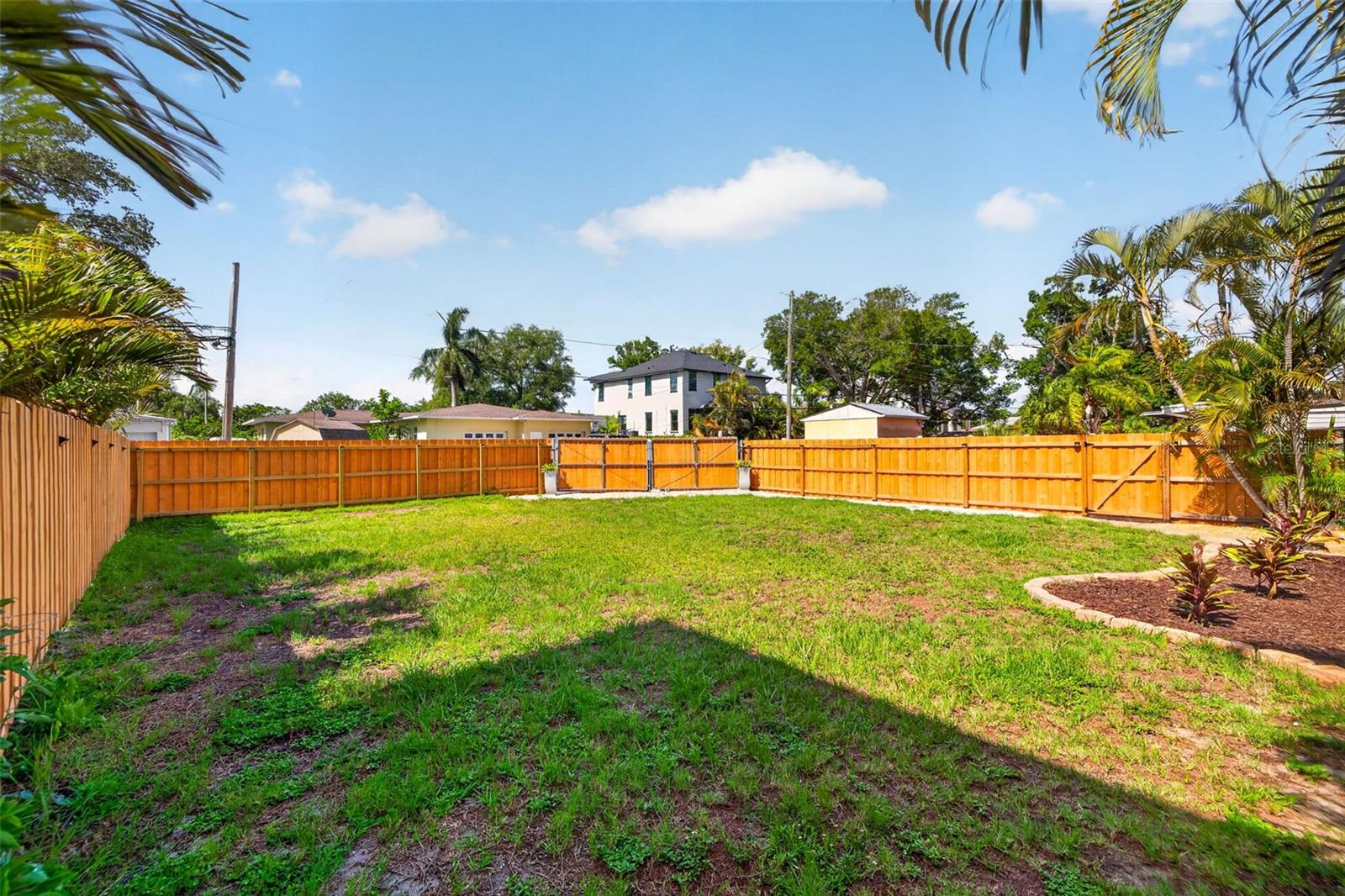 642 38TH AVE NE, ST PETERSBURG, FL, 33704