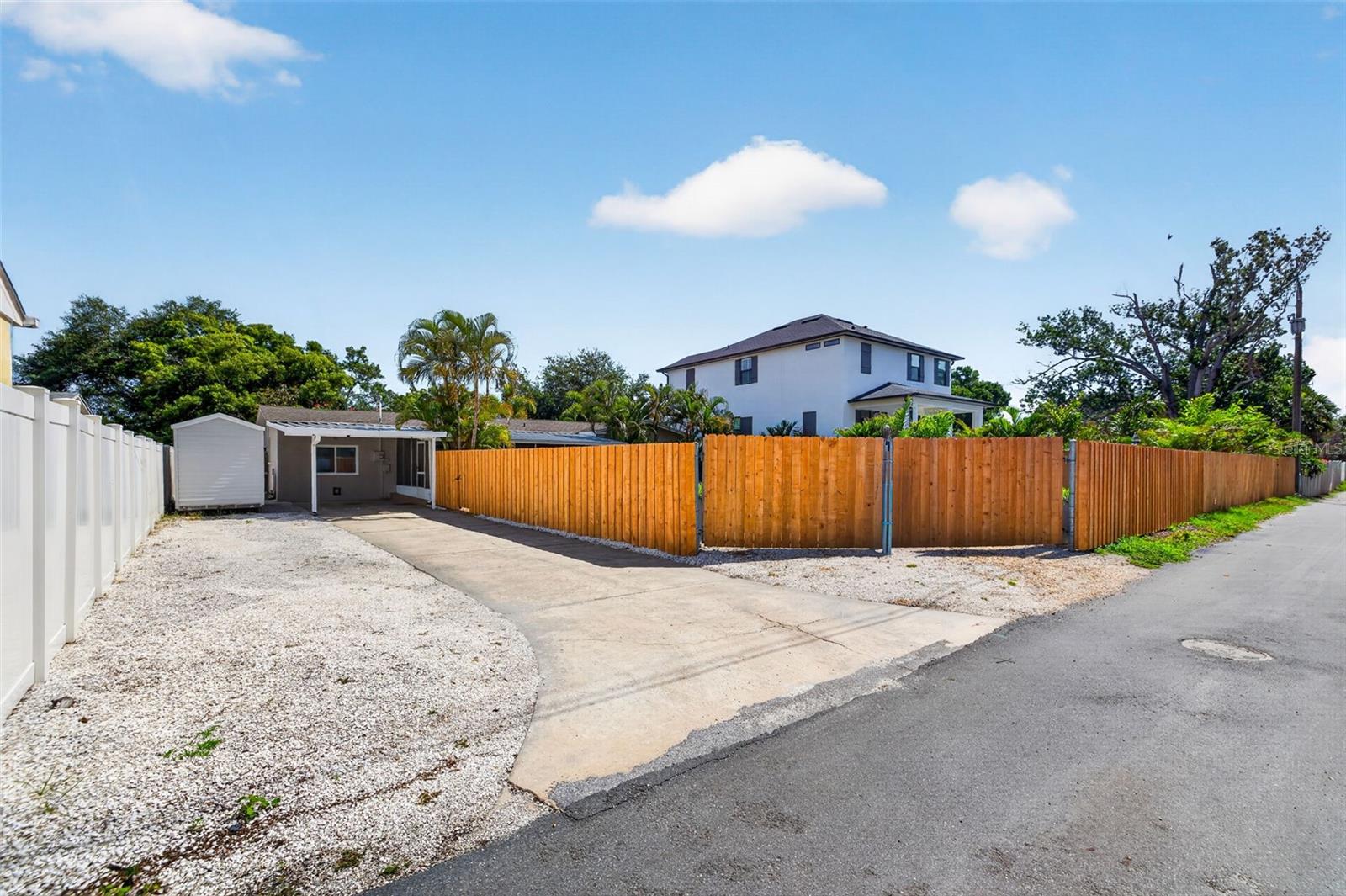 642 38TH AVE NE, ST PETERSBURG, FL, 33704
