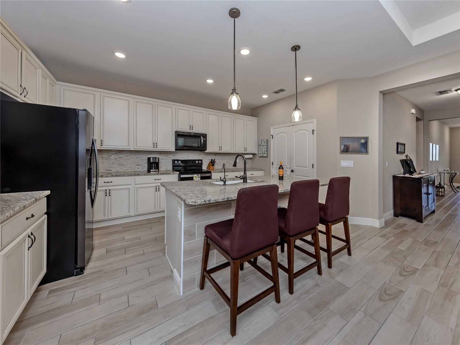 2030 MESIC HAMMOCK WAY, VENICE, FL, 34292