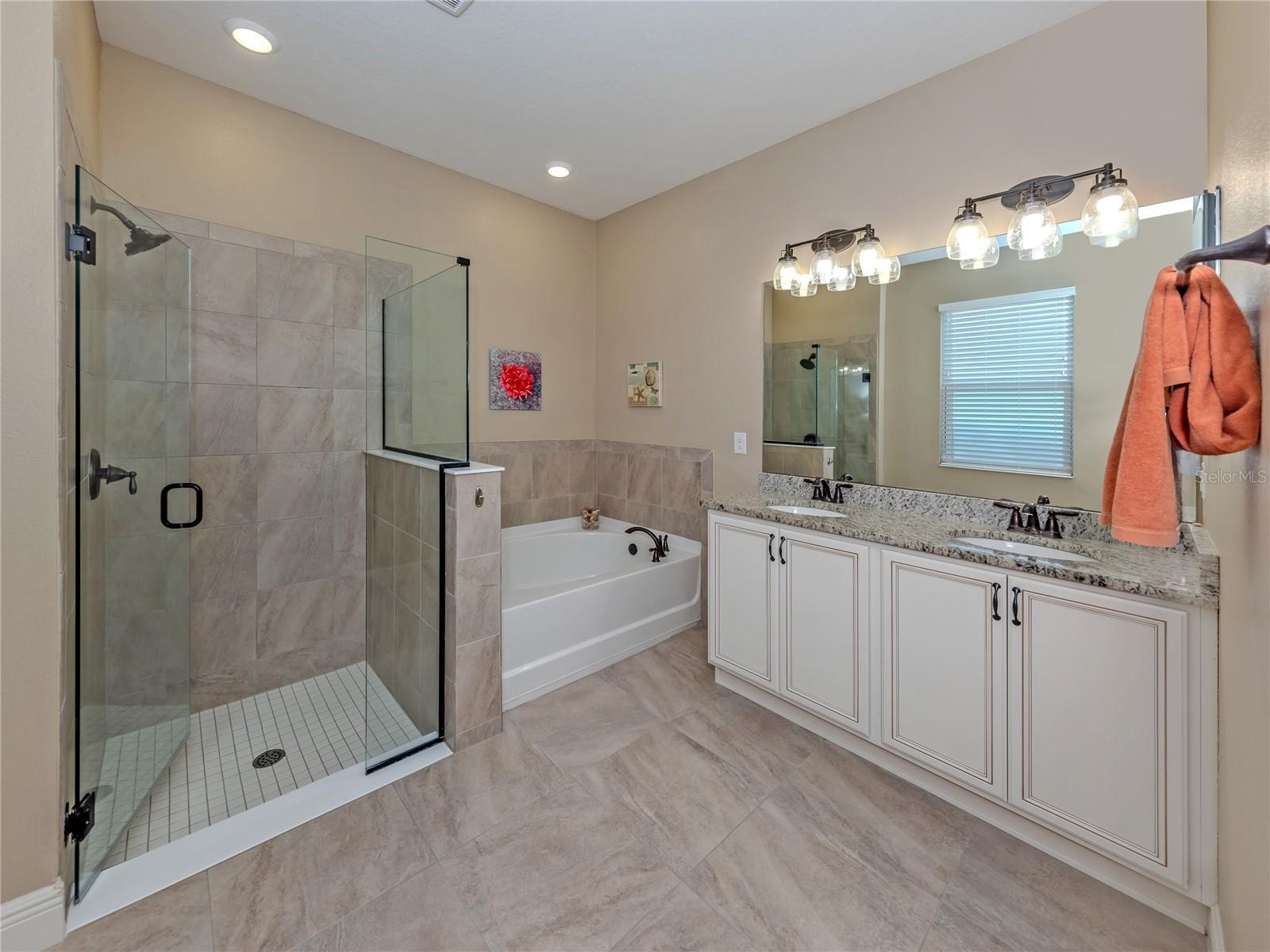 2030 MESIC HAMMOCK WAY, VENICE, FL, 34292