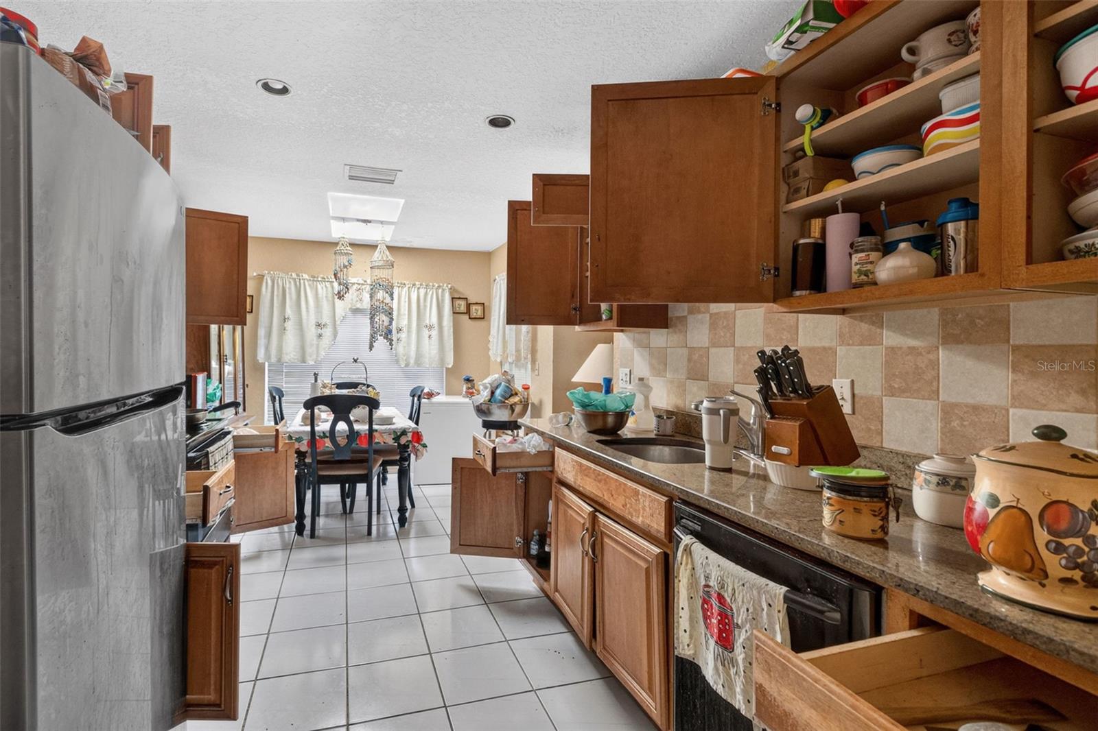 212 65TH AVENUE DR W, BRADENTON, FL, 34207