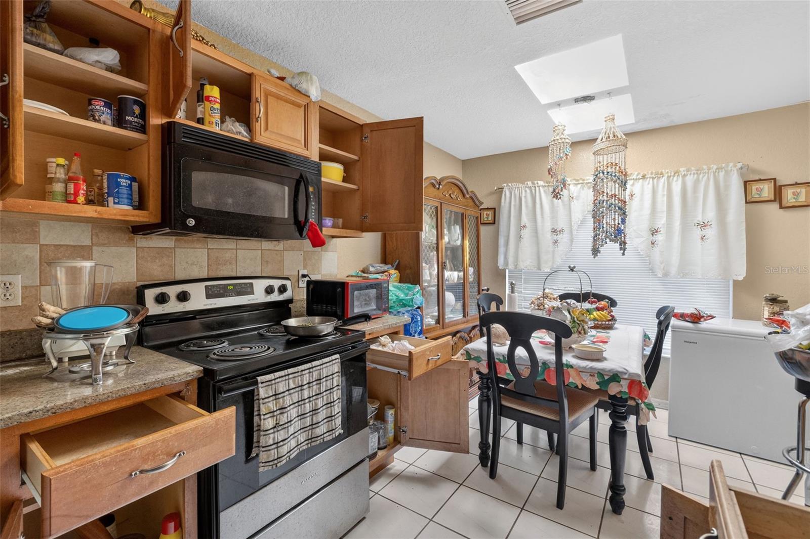 212 65TH AVENUE DR W, BRADENTON, FL, 34207
