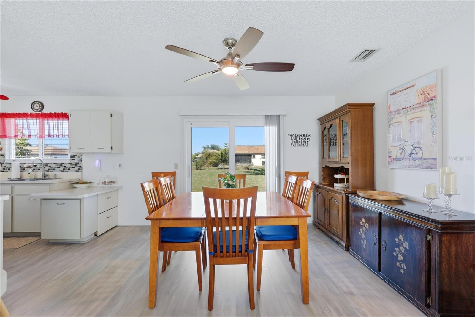6389 COLISEUM BLVD, PORT CHARLOTTE, FL, 33981