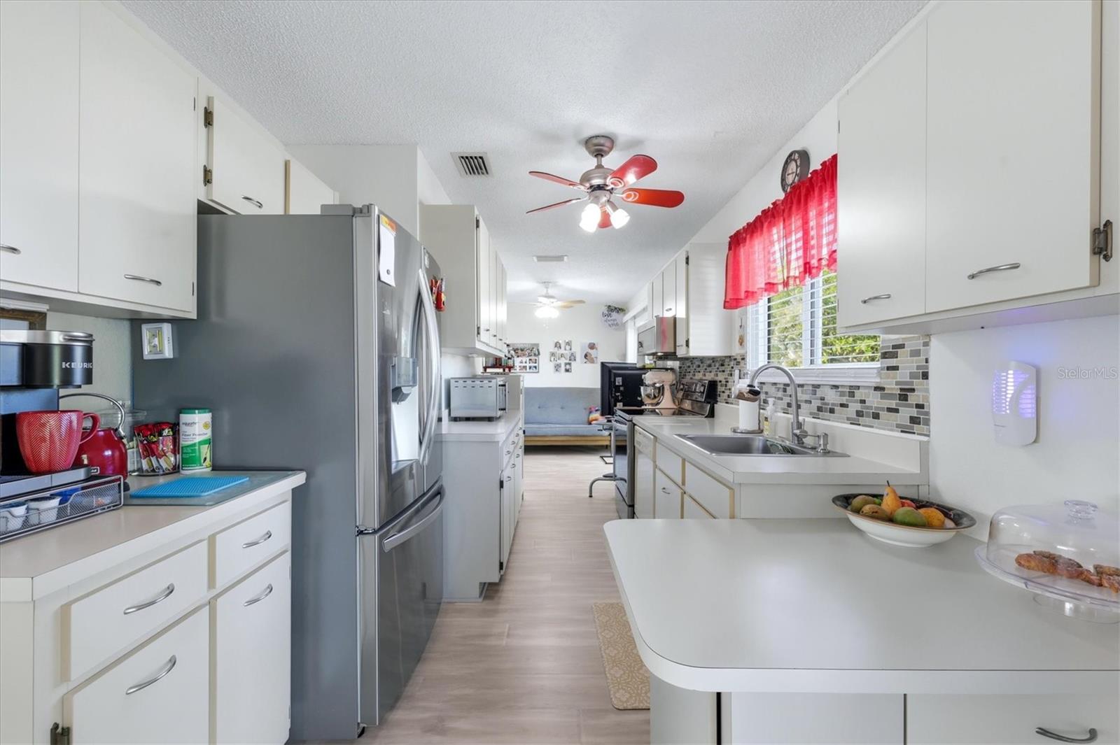 6389 COLISEUM BLVD, PORT CHARLOTTE, FL, 33981