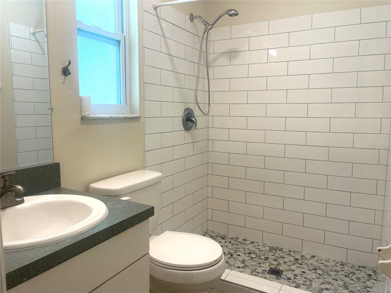 220 AVALON RD, VENICE, FL, 34293