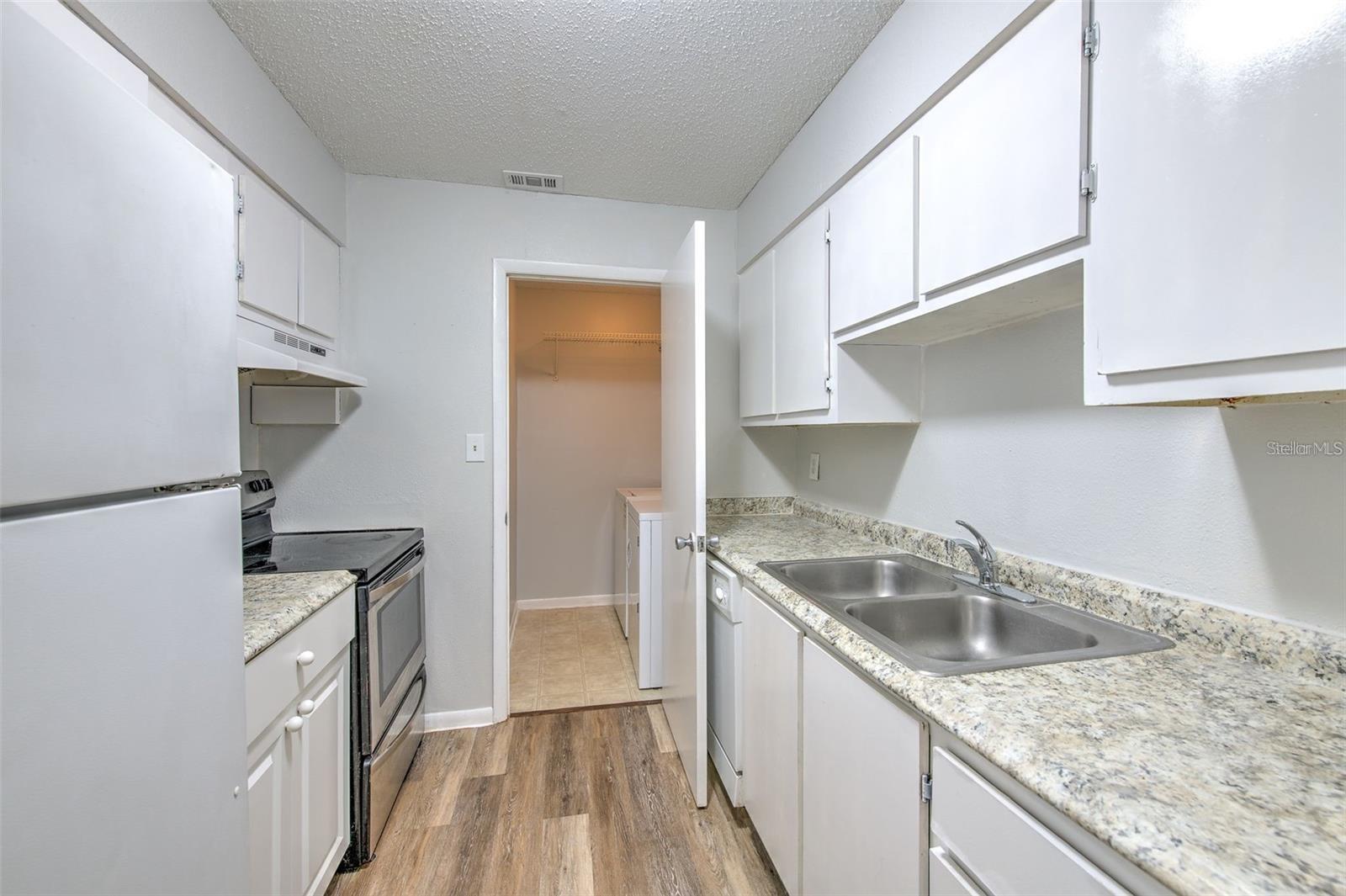 13403 ARBOR POINTE CIR #304, TAMPA, FL, 33617