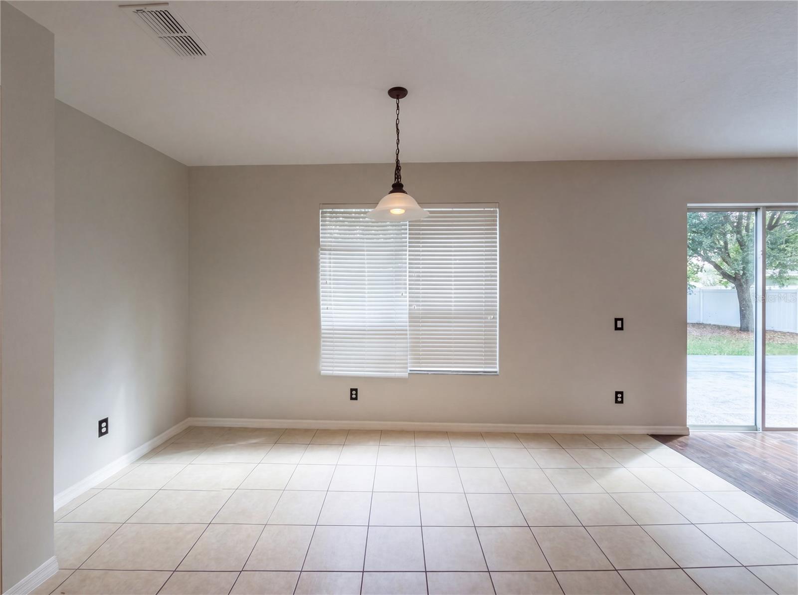 619 ERROL PKWY, APOPKA, FL, 32712
