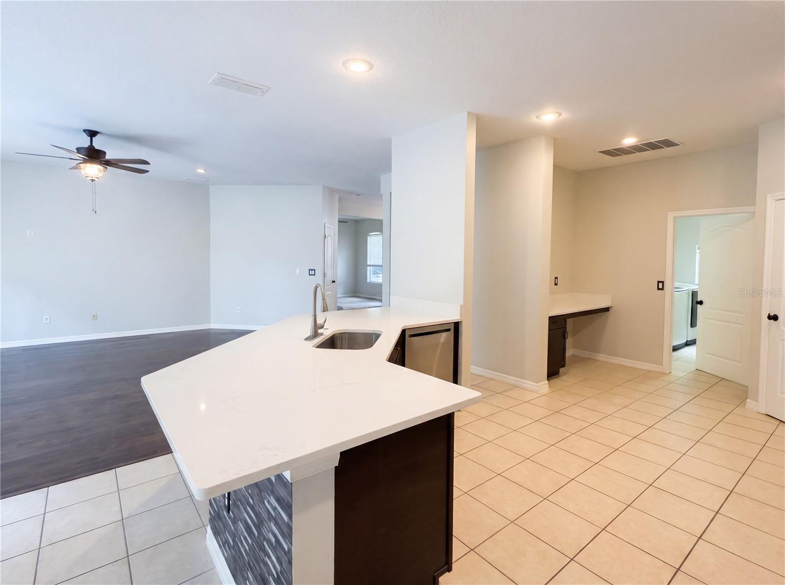 619 ERROL PKWY, APOPKA, FL, 32712
