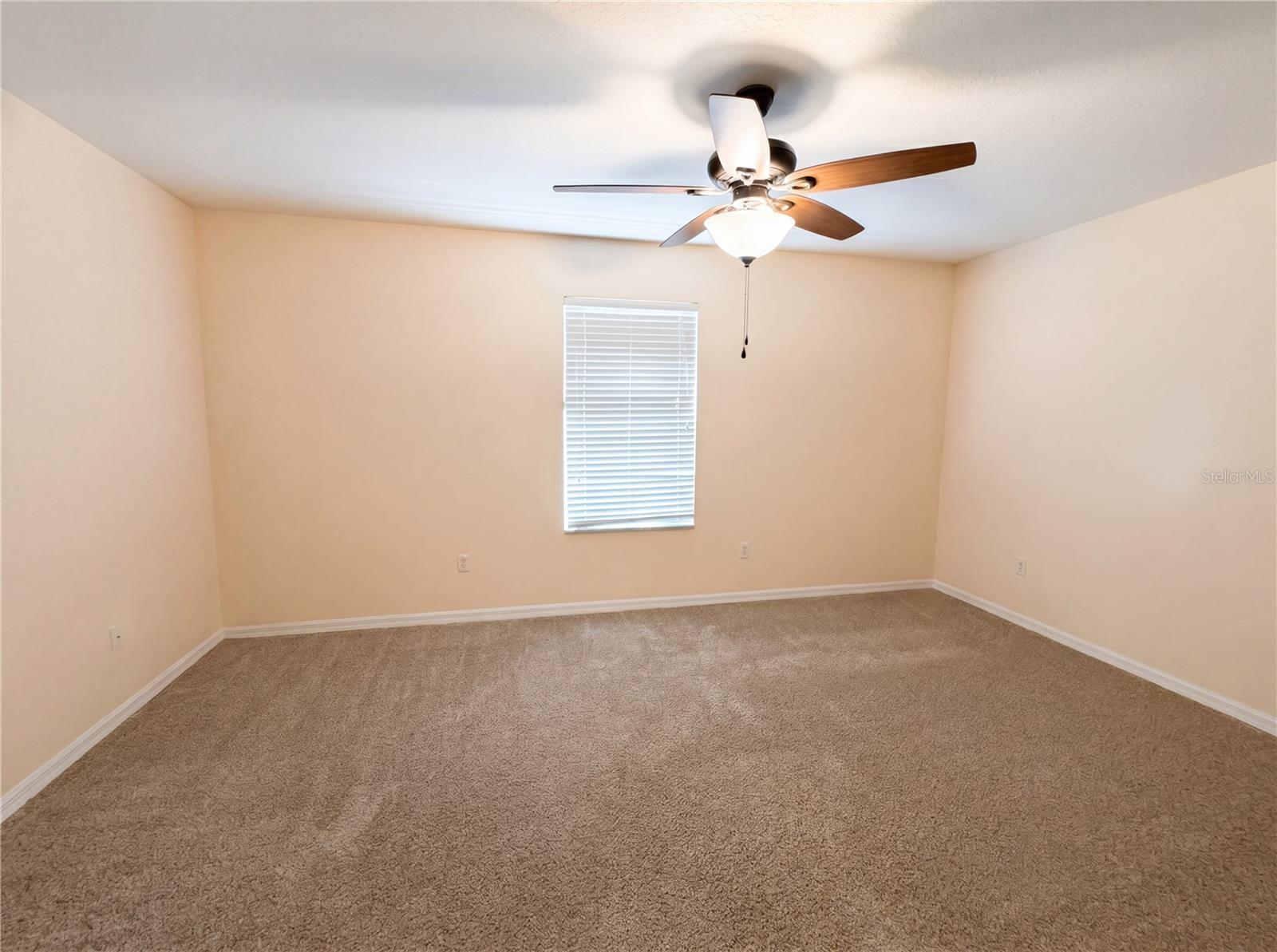 619 ERROL PKWY, APOPKA, FL, 32712