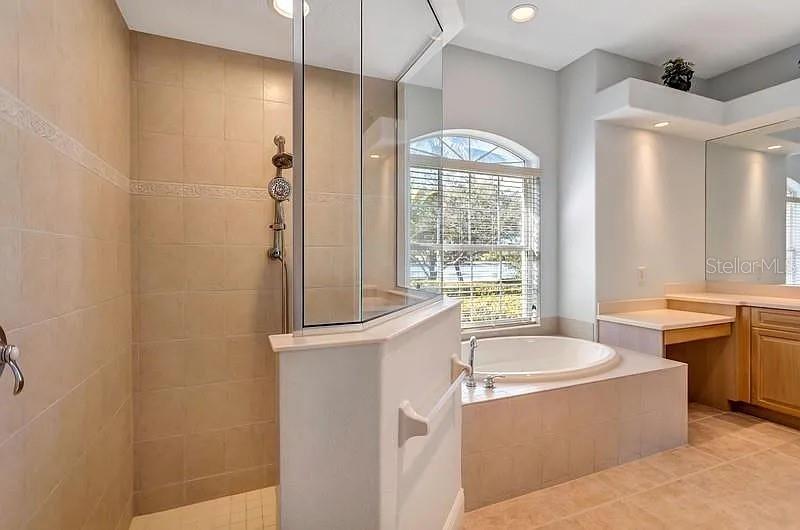 1704 AMBERWYND CIR W, PALMETTO, FL, 34221