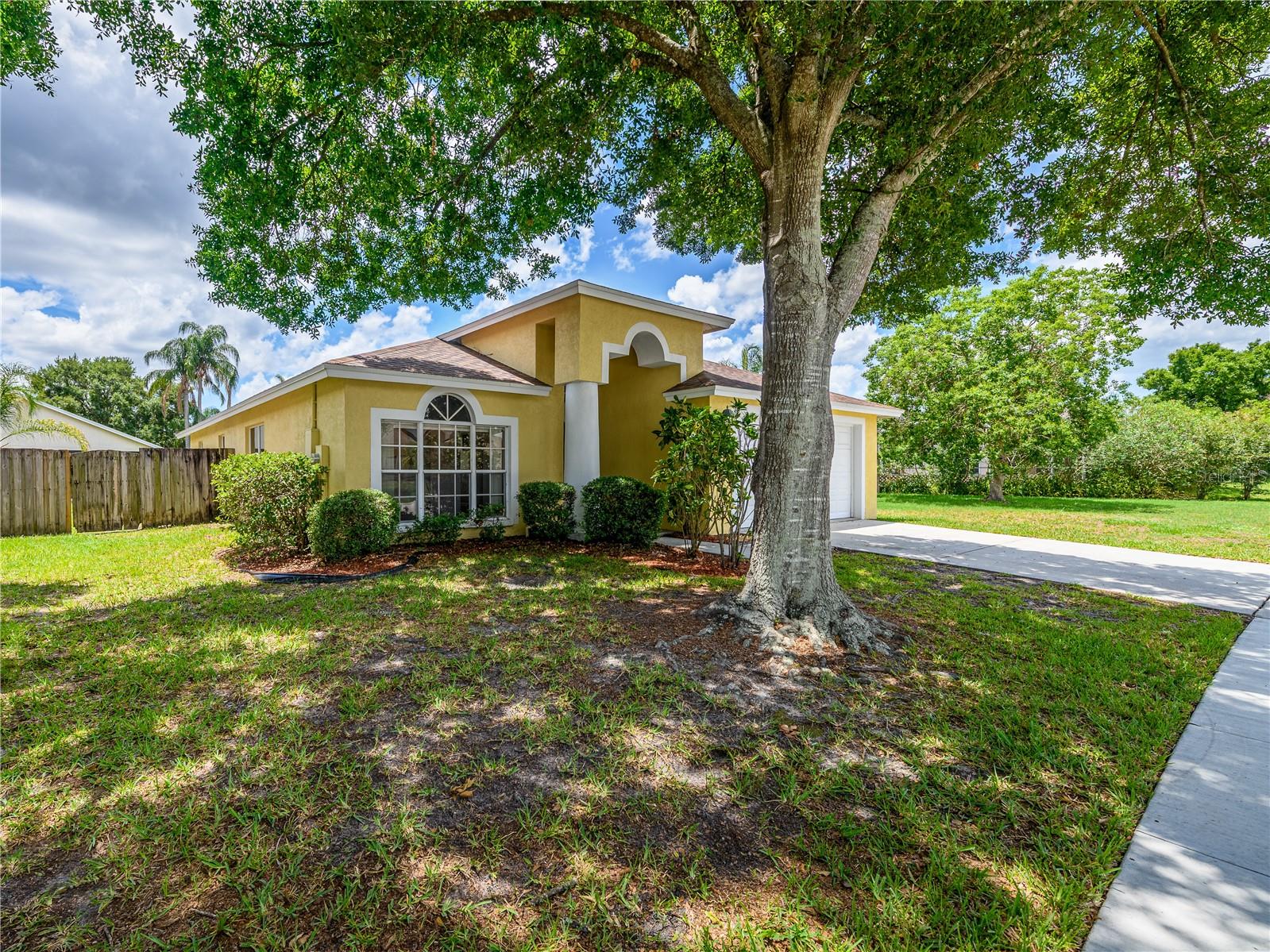 1407 WAKEFIELD DR, BRANDON, FL, 33511