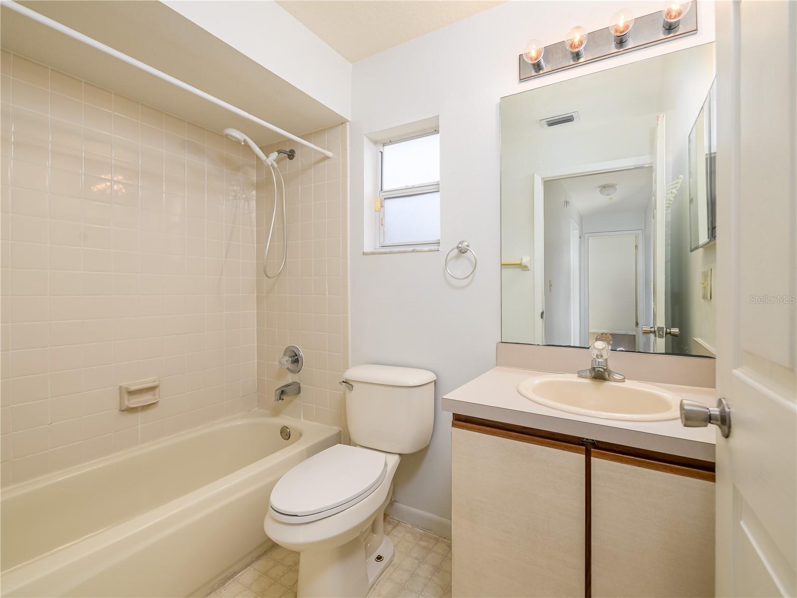 1407 WAKEFIELD DR, BRANDON, FL, 33511