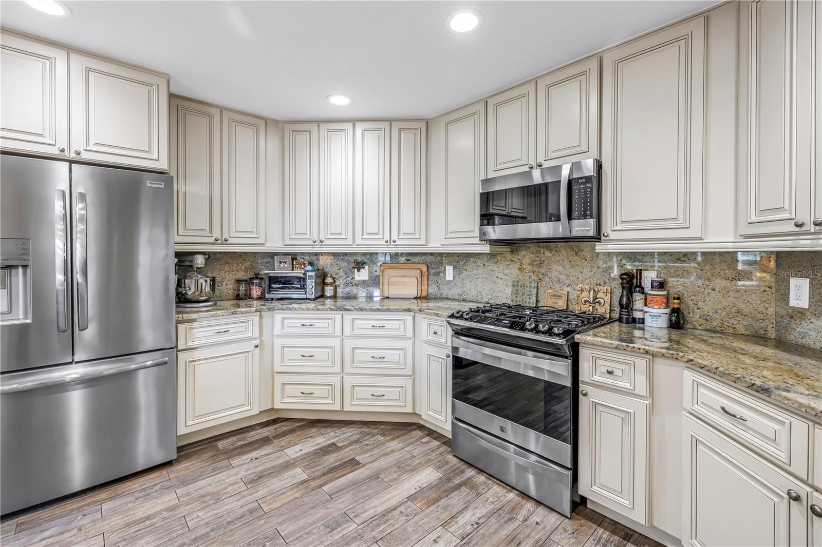 2269 KENT DR, LARGO, FL, 33774