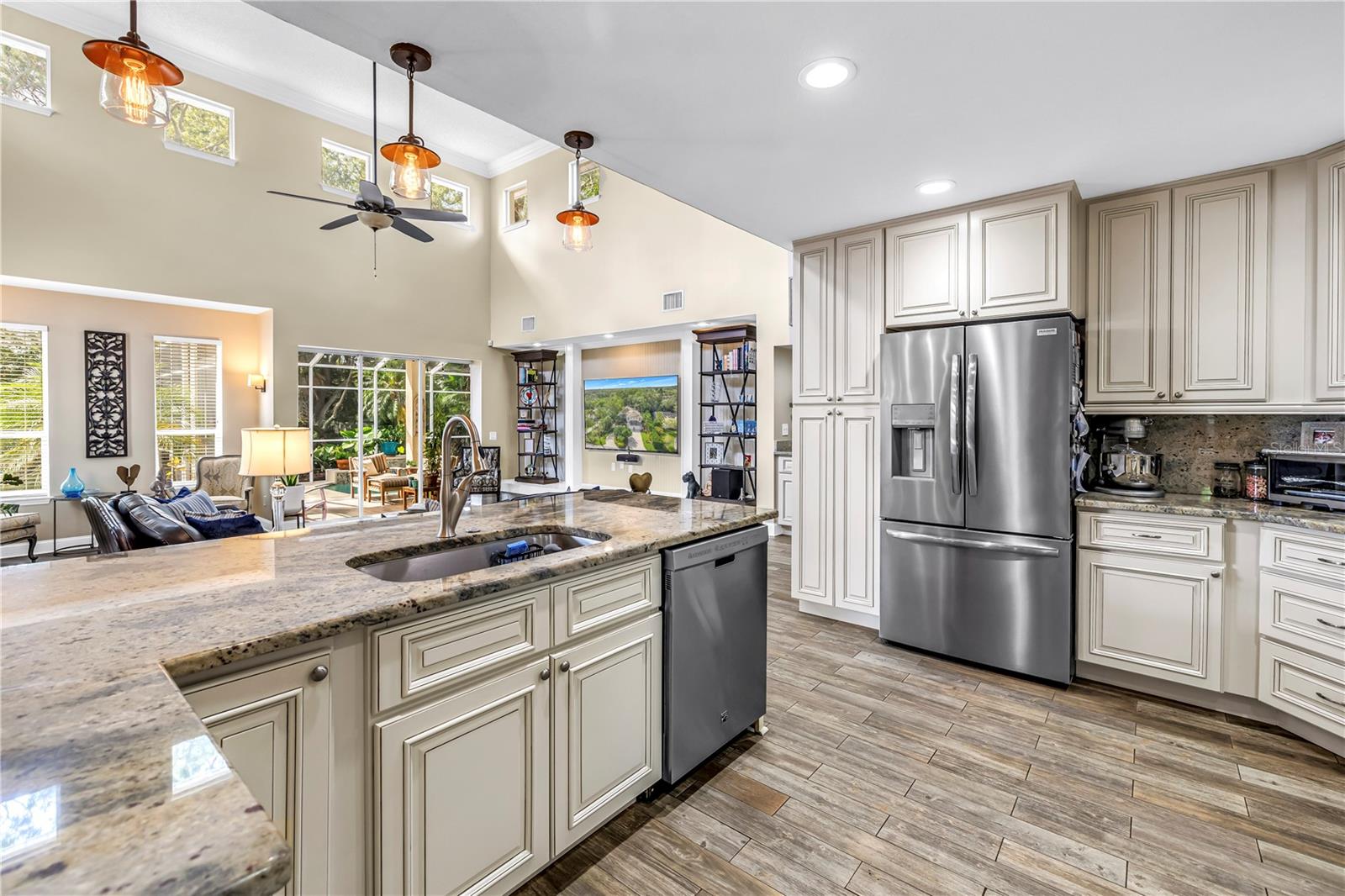 2269 KENT DR, LARGO, FL, 33774