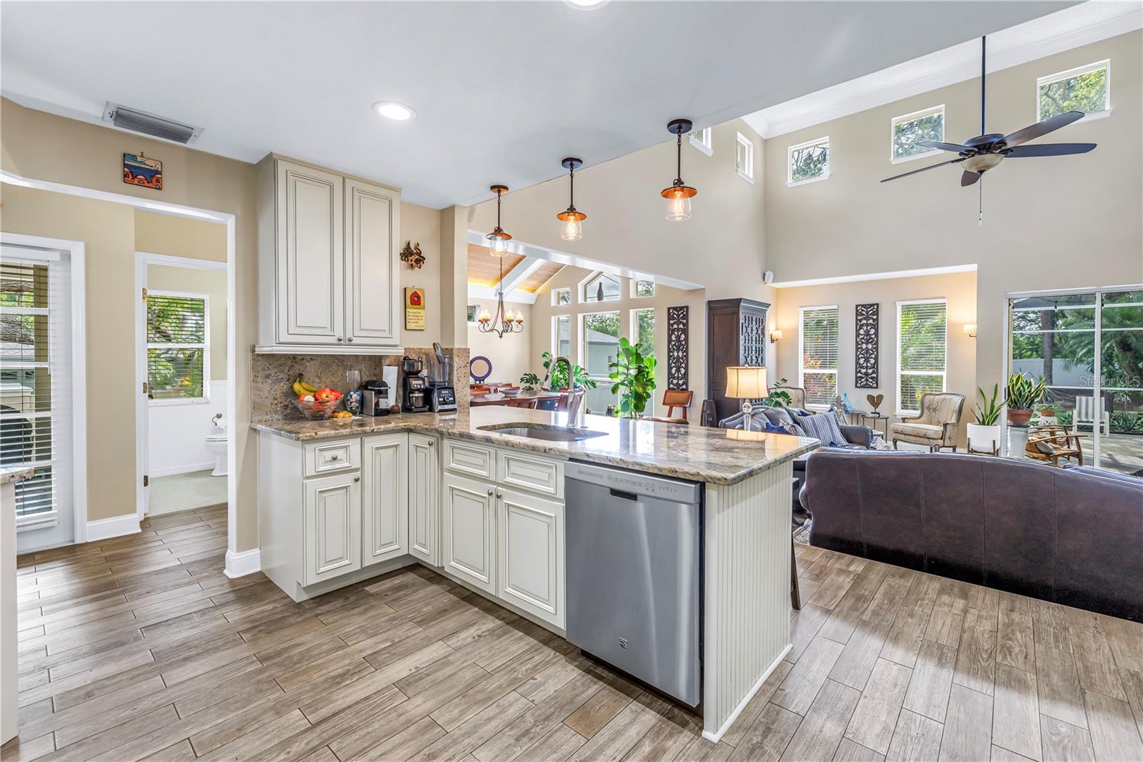 2269 KENT DR, LARGO, FL, 33774