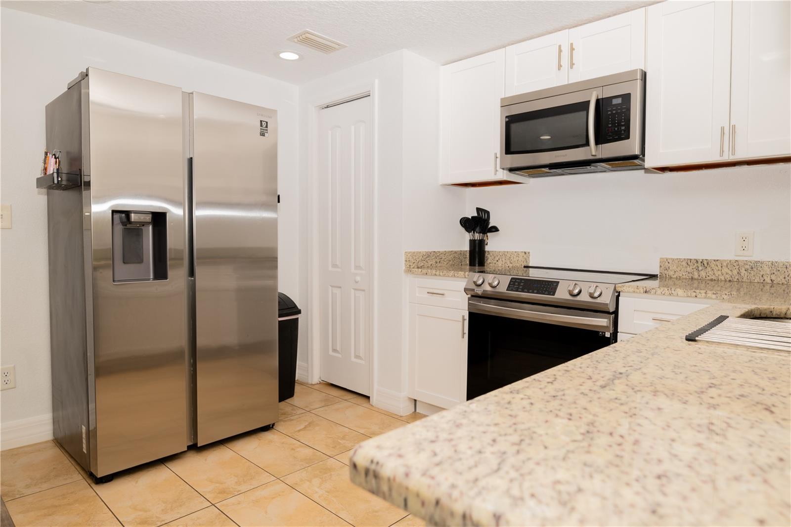 39736 MEADOWOOD LOOP, ZEPHYRHILLS, FL, 33542