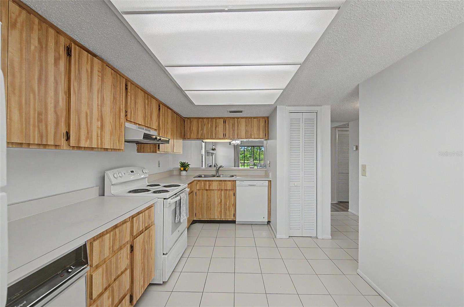 202 MARY DR #202, OLDSMAR, FL, 34677