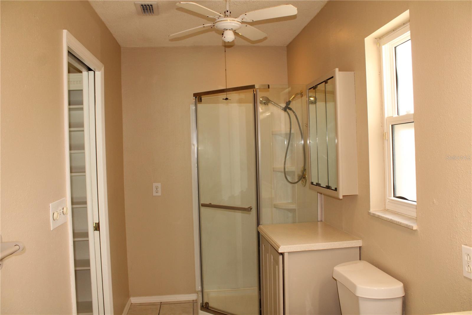 4215 18TH AVENUE DR W, BRADENTON, FL, 34205