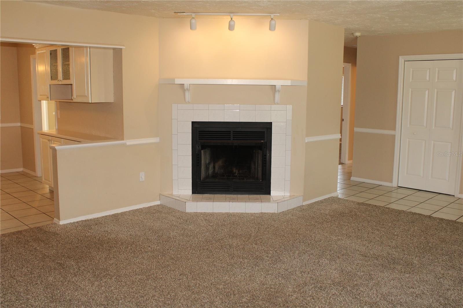 4215 18TH AVENUE DR W, BRADENTON, FL, 34205