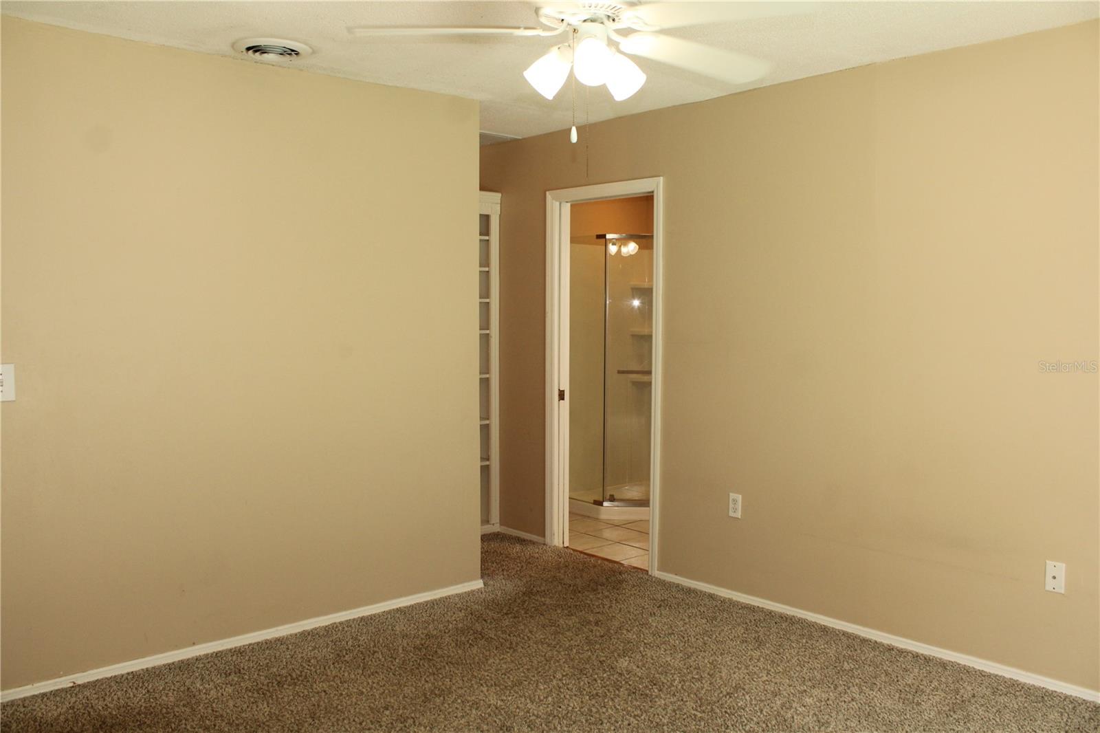 4215 18TH AVENUE DR W, BRADENTON, FL, 34205